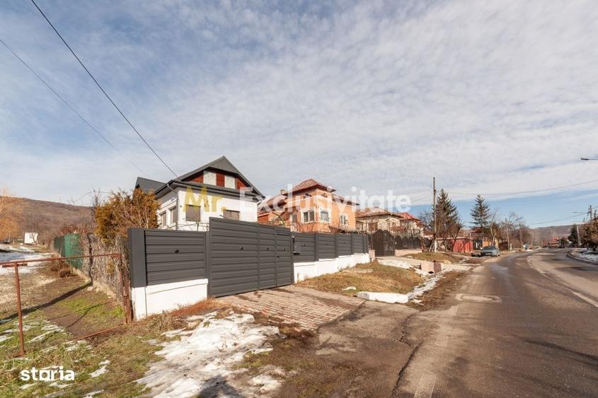 Casă cu 4 camere în Izvorani