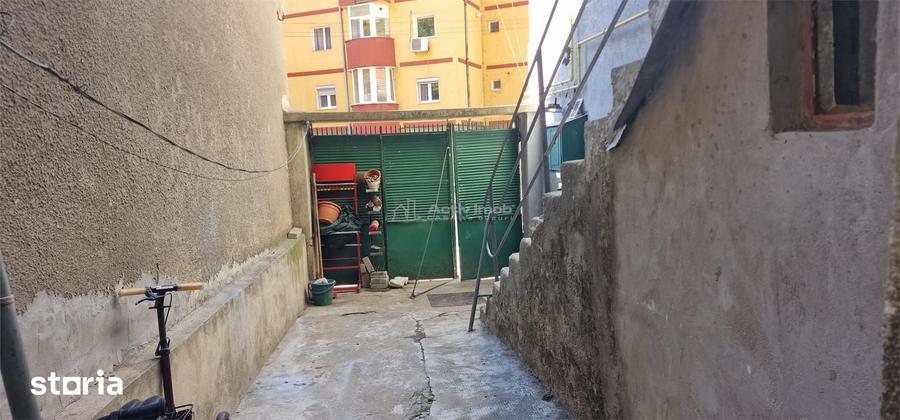 Casă cu 2 camere cu Canalizare în Sud