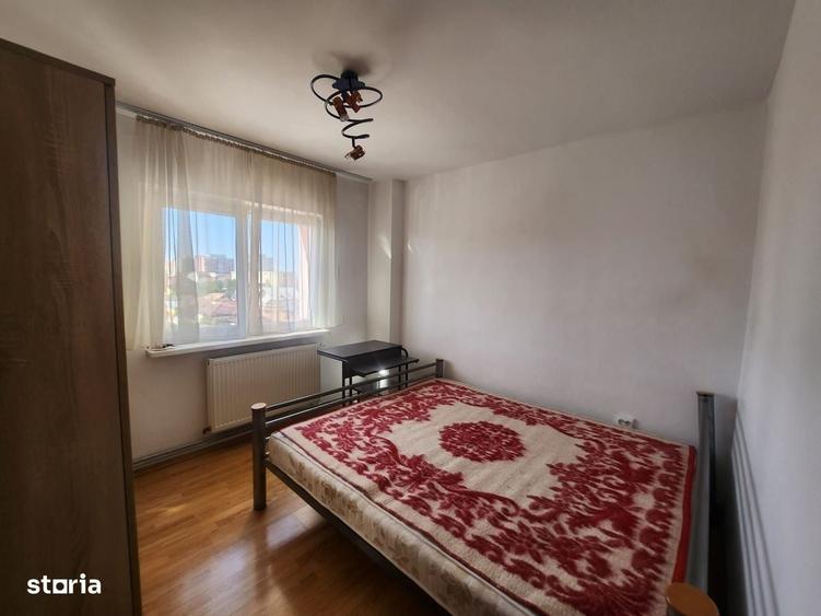 Apartament cu 3 camere decomandat în Găvana