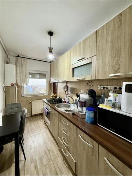 Apartament cu 2 camere decomandat, mobilat în Vasile Aaron
