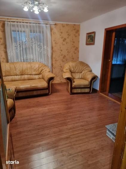 Casă cu 6 camere cu Teren 1724 Mp în Adâncata
