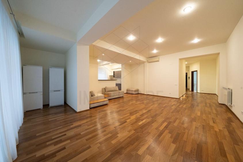 Apartament cu 3 camere decomandat în Șoseaua Nordului