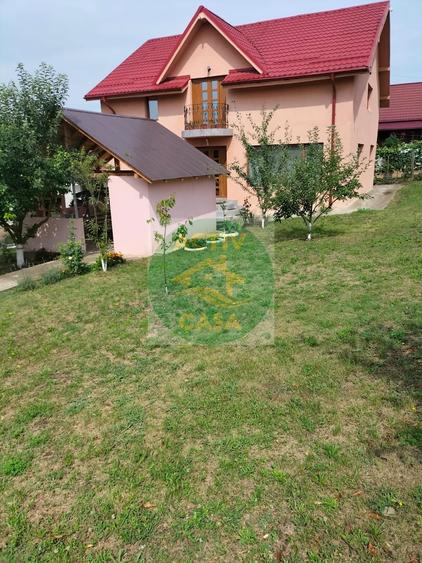 Casă cu 1 camere cu Teren 7000 Mp în Poienari