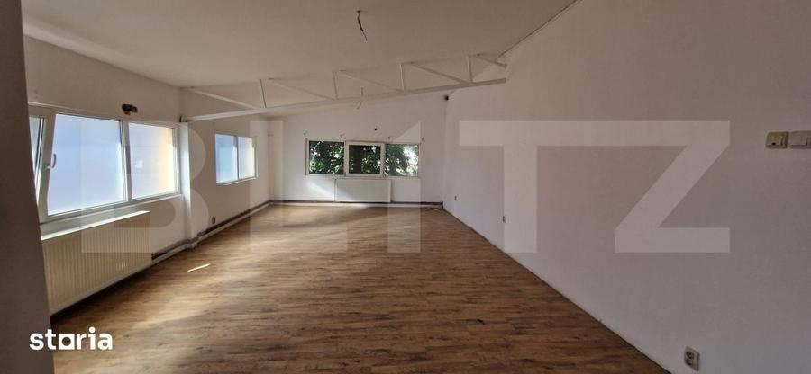 Spațiu comercial, de 300 mp, în Bariera Vâlcii