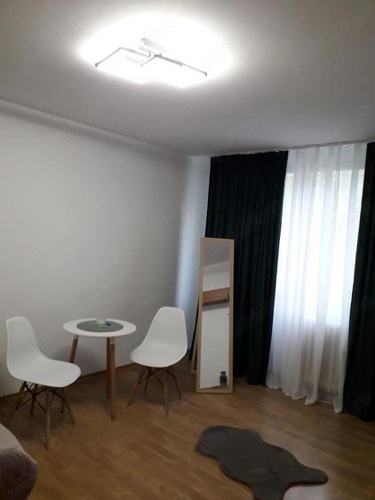 Garsonieră decomandată în Berceni