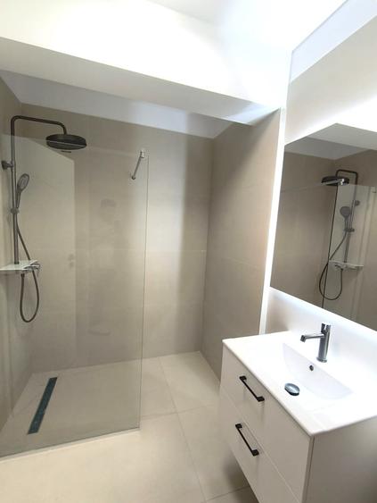 Apartament cu 2 camere semidecomandat în Berceni