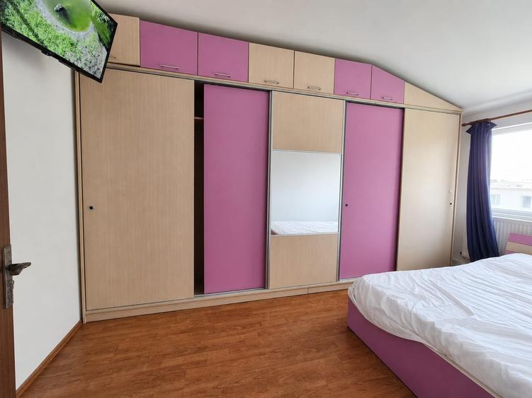 Apartament cu 3 camere semidecomandat, mobilat în Km 4-5