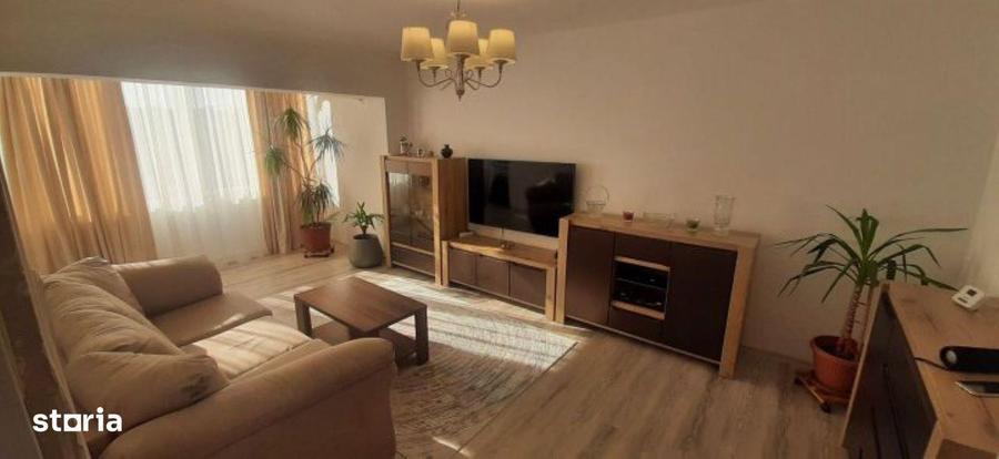 Apartament cu 4 camere decomandat în ICIL