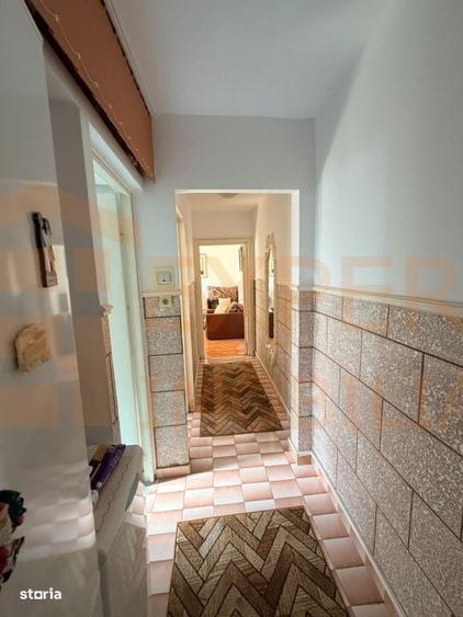 Apartament cu 3 camere semidecomandat în Casa de Cultură