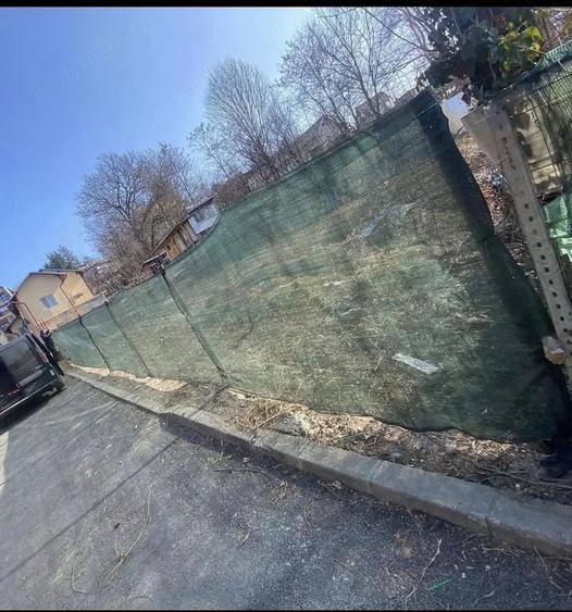 Teren de vanzare in Campina ( Str.Alea Sulfinei nr .3 , prima strada la stanga dupa spital TBC ) .Te - 1