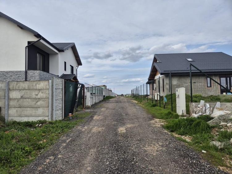 Teren Construcții intravilan de 1070 mp, în Dragomirești-Vale