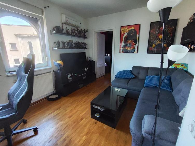 Apartament cu 2 camere semidecomandat, mobilat în Armeneasca