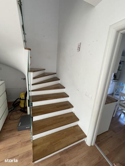 Casă cu 4 camere cu Teren 250 Mp în Central