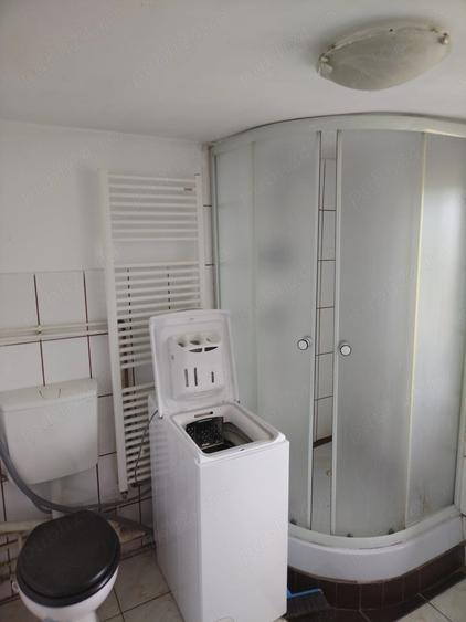 Garsonieră decomandată în Gruia