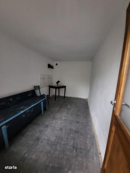 Casă cu 3 camere în Vinerea