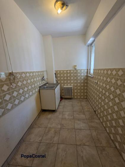 Piata Romana la metrou 2 camere decomandate 46,68 mp etaj 4/8 nemobilat, lift - 7
