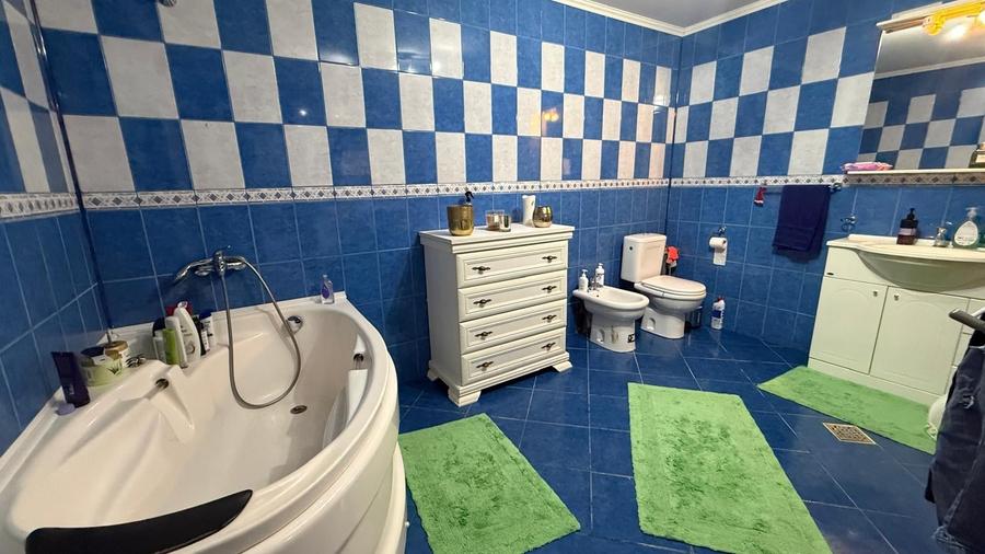 Casă cu 4 camere cu Teren 600 Mp în Păcurari