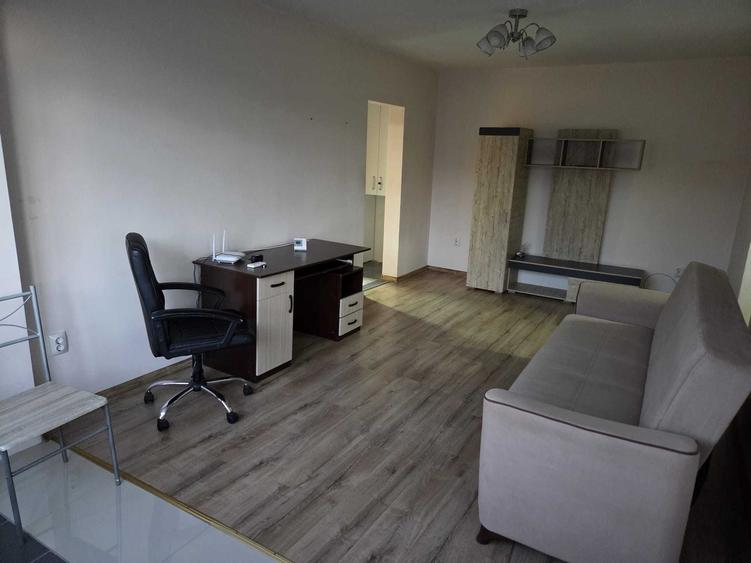 Apartament cu 2 camere semidecomandat în Mazepa 1