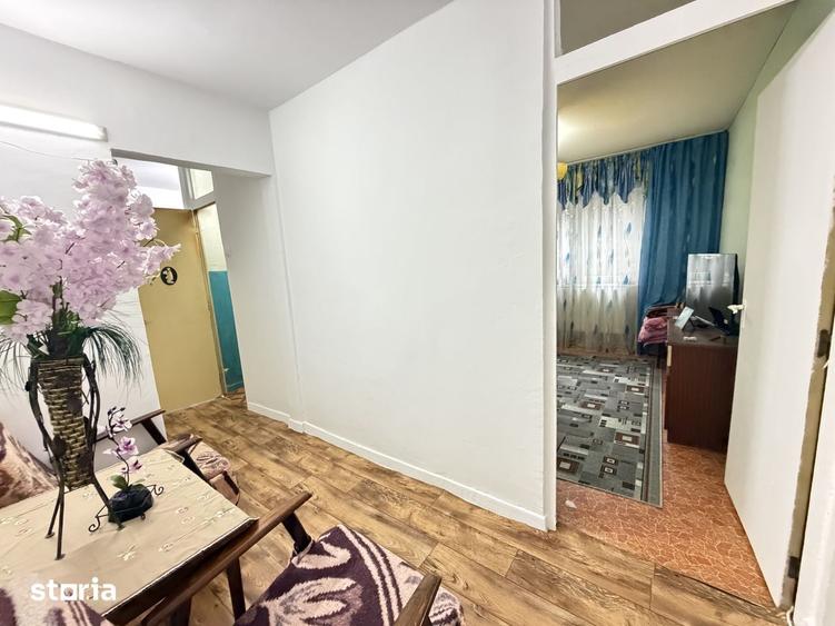 Apartament cu 4 camere decomandat în Central