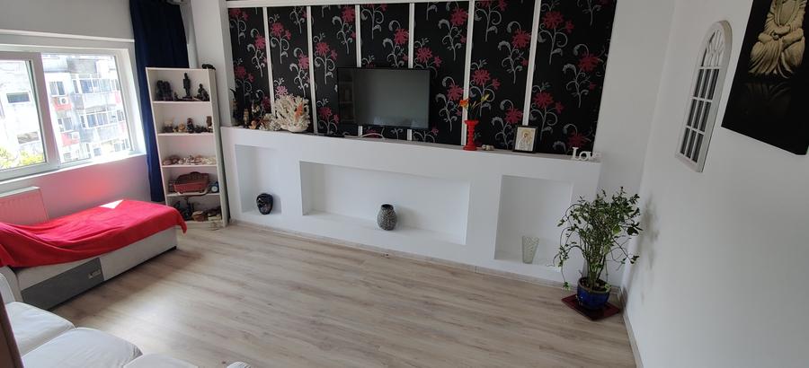 Apartament cu 3 camere decomandat, mobilat în Inel II