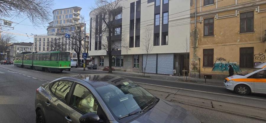 Spațiu comercial, de 500 mp, în Ferdinand