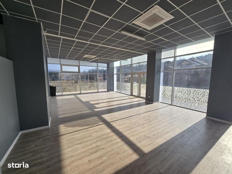 Spațiu comercial, de 100 mp, în Bucium