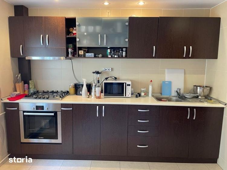 Apartament cu 3 camere decomandat în Colentina
