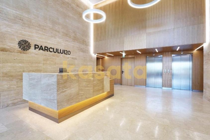 Apartament cu 3 camere decomandat în P-ta Presei Libere