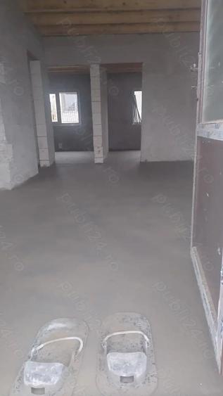 Casă cu 5 camere cu Teren 200 Mp în Lucăceni
