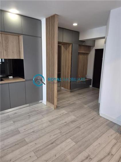 Apartament cu 3 camere decomandat, mobilat în 9 Mai