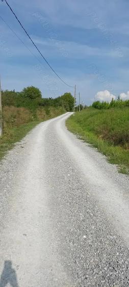 Teren de 18000 mp, în Drăgești