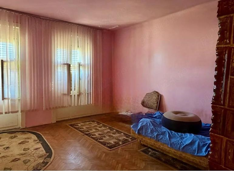 Casă cu Teren 1600 Mp în Central