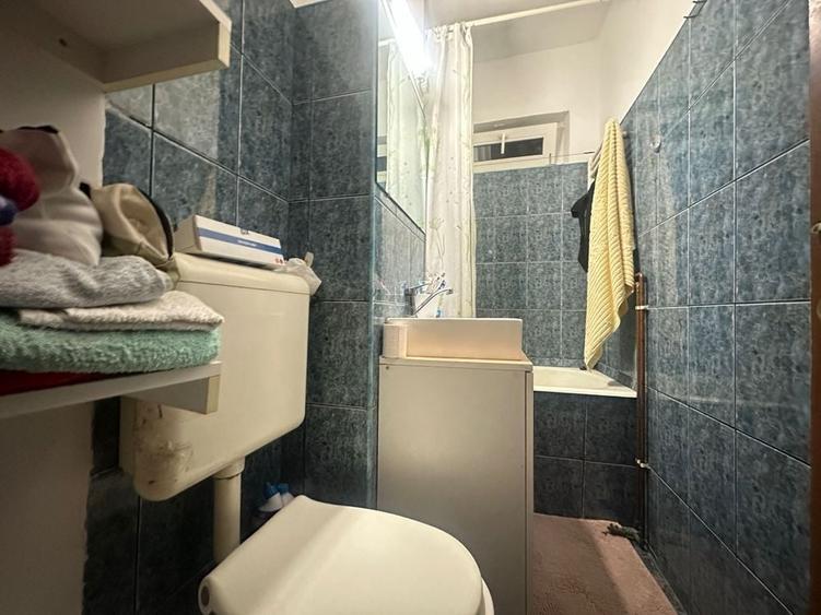 Vand apartament 2 camere zona Mediu - 2