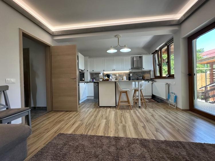 Casă individuală cu 5 camere cu Canalizare în Corbeanca