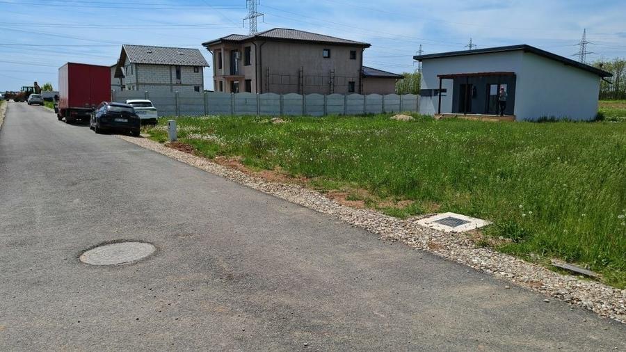Casă cu 3 camere în Dumbrava