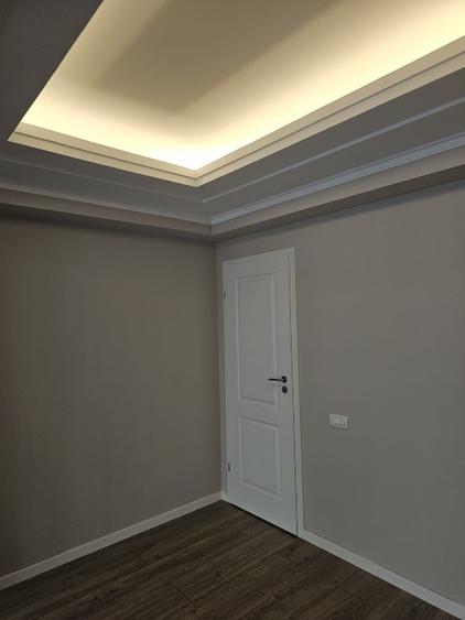 Apartament cu 3 camere decomandat în Universitate