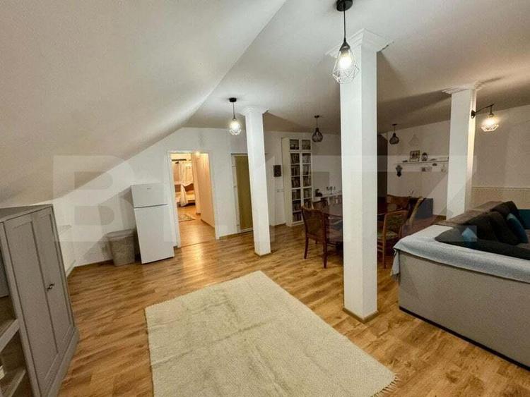 Apartament cu 3 camere decomandat în Cârcea