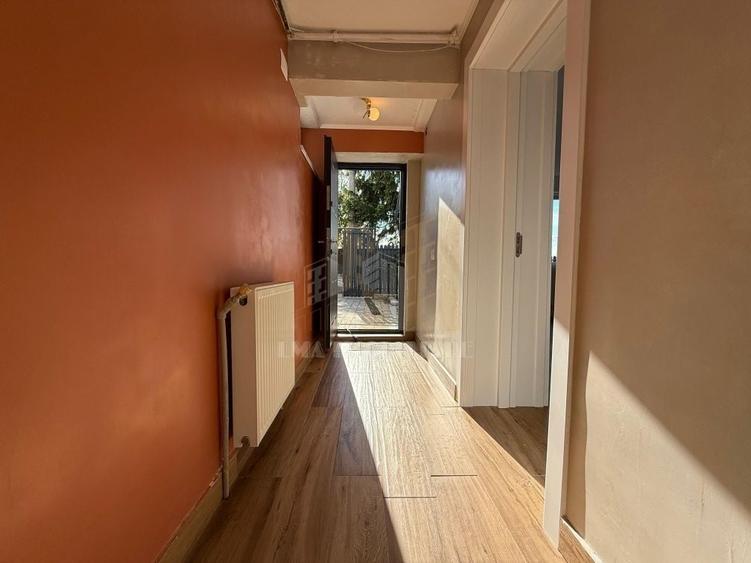 Apartament cu 2 camere semidecomandat în Brașovul Vechi