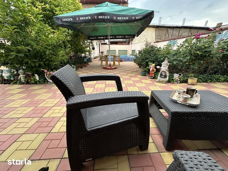 Casă cu 4 camere decomandat cu Teren 420 Mp în Central