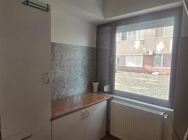 Apartament 2 camere decomandat de vanzare  zona Euromaterna - 4