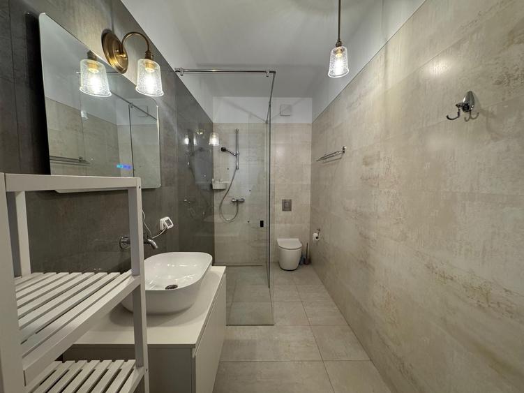 Apartament cu 2 camere decomandat, mobilat în Herăstrău