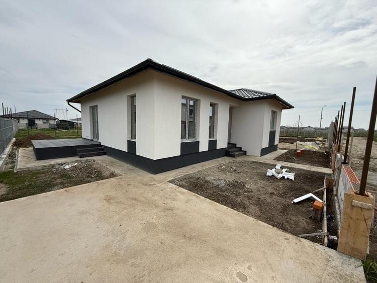 Casă individuală cu 3 camere cu Teren 350 Mp în Berceni