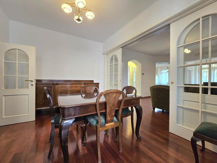 Apartament cu 5 camere în Aviatorilor