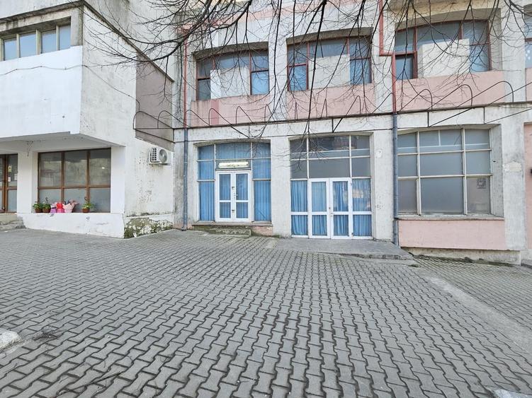 Spațiu comercial, de 132 mp, în Măcin