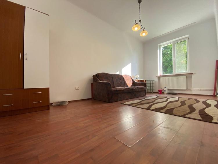 Apartament cu 2 camere decomandat în Băneasa