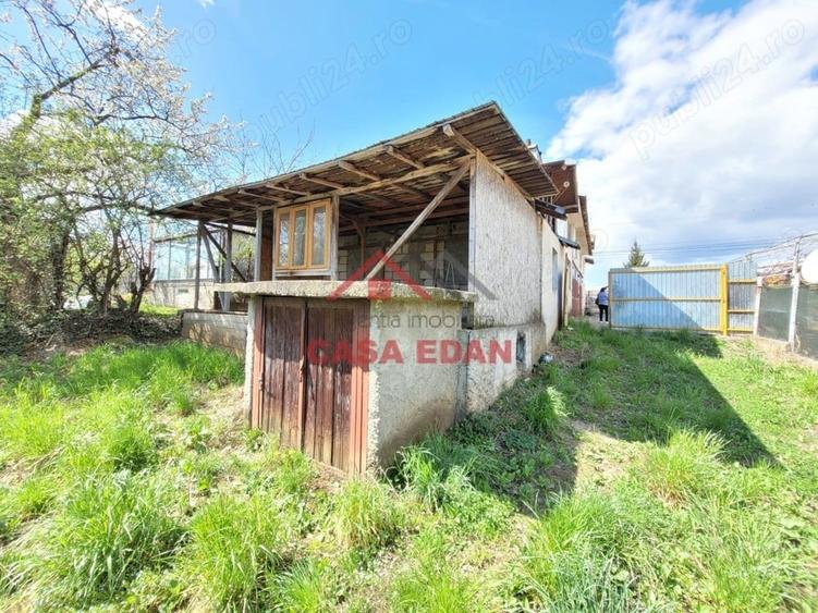 Casă cu 4 camere cu Teren 2284 Mp în Băicoi