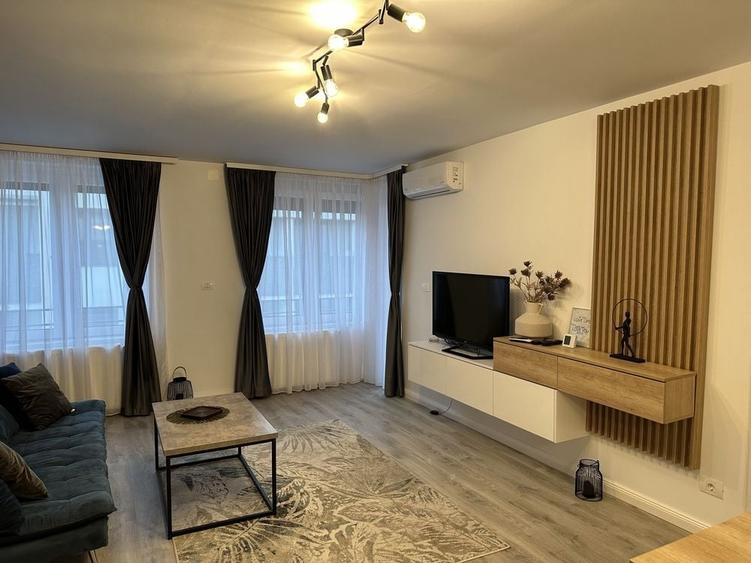 Apartament cu 2 camere decomandat în Exterior Vest