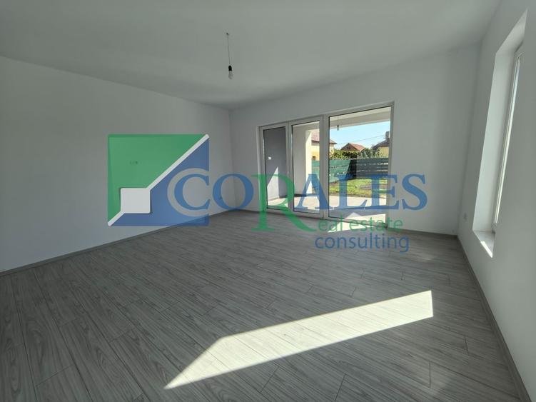 Duplex cu 4 camere cu Canalizare în Săcălaz