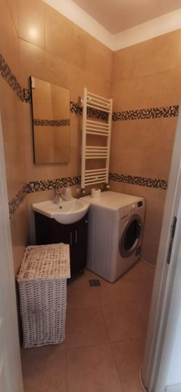 Apartament cu 3 camere decomandat, mobilat în Tineretului