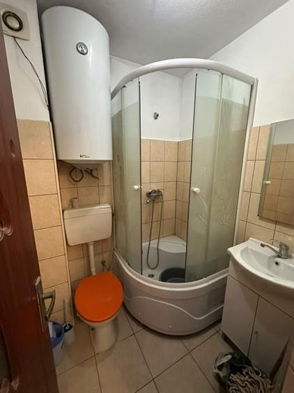 Apartament cu 2 camere decomandat, mobilat în Calea Severinului